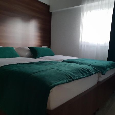 Apartments And Rooms Villa Majestic Bihac Exterior photo